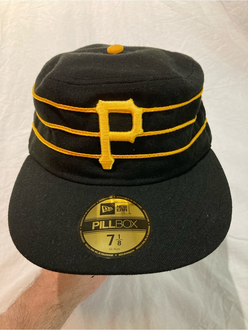 Pittsburgh Pirates Pillbox Hat, Men’s size 7 1/8 fitted hat. New Era, NWT!